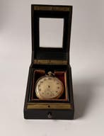 P F A - porte montre & montre - 1900-1949