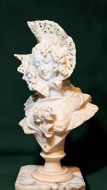 Julien (19° secolo) - Buste, Busto Dama con Cappello di