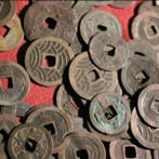 Japon. Mixed Lot of Antique Chinese Cash Coins (Hole Coins)