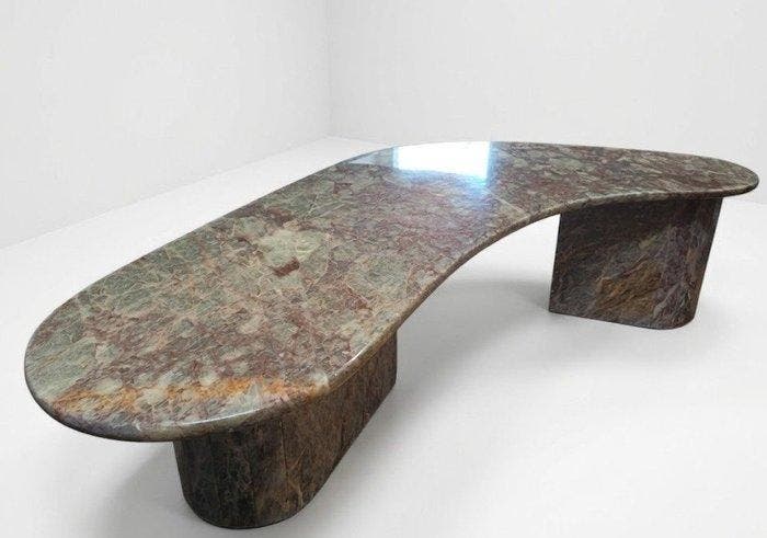 Tafel - Marmer - Lage salontafel van geaderd marmer uit de, Antiquités & Art, Art | Objets design