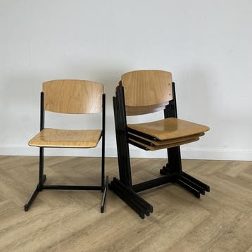 Eromes schoolstoel / stapelstoel zithoogte 46 cm, beuken -, Huis en Inrichting, Gebruikt, Zwart, Hout, Eén