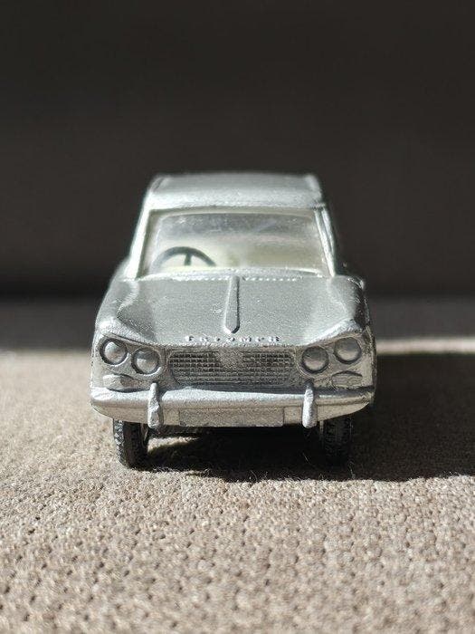 Nicky Toys Dinky Toys 1:43 - Modelauto - Triumph Vitesse, Hobby & Loisirs créatifs, Voitures miniatures | 1:5 à 1:12