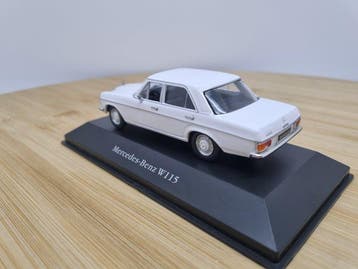 IXO 1:43 - Voiture miniature - Mercedes-Benz 200 /8 W115 -, Nieuw