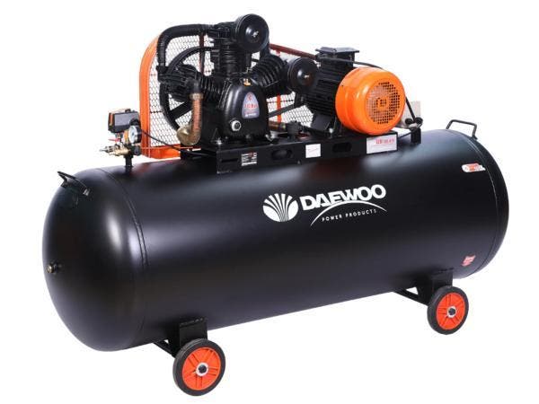 Veiling - Daewoo luchtcompressor 400V 14bar DAAX500L, Zakelijke goederen, Machines en Bouw | Pompen en Compressoren