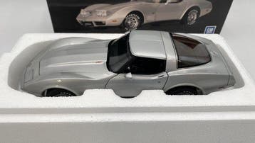 Autoart 1:18 - Voiture miniature - Chevrolet Corvette 1978 -, Nieuw