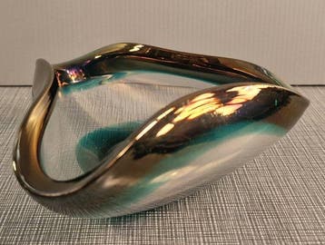 Venini - Plat - Dreieckige Schale mit irisierendem Glas -