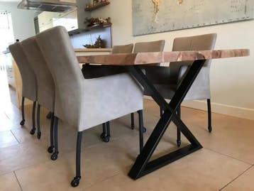 Set van 6 bruine leren eetkamerstoelen met wieltjes en, Huis en Inrichting, Stoelen, Ophalen of Verzenden, Nieuw, Eén