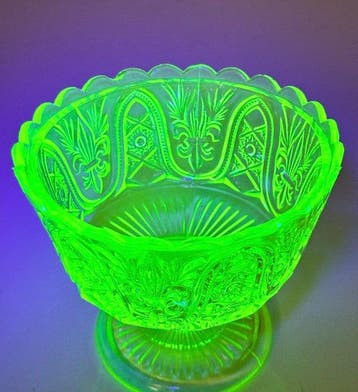 Vide-poche - Frankrijk - Dessertglas van uraniumglas, Antiek en Kunst, Antiek | Glaswerk en Kristal