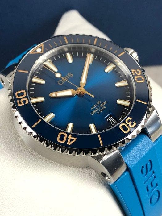 Oris - Aquis Date Calibre 400-2 Automatic - 01 400 7769, Bijoux, Sacs & Beauté, Montres | Hommes
