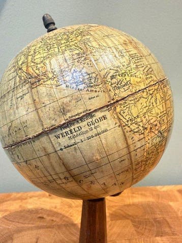 Tabletop globe - Dr. A. Krause - Prof. Dr. A. Krause 12 cm -