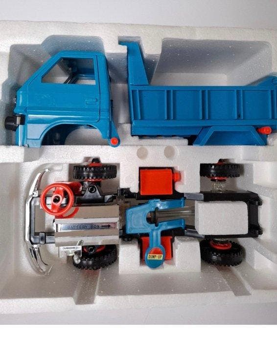 Daiya 1:20 - Modelbouwdoos - Kiepwagen / bouwpakket, Hobby en Vrije tijd, Modelauto's | 1:5 tot 1:12