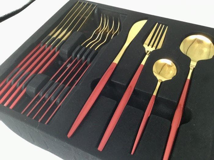 Bestekset voor 6 personen - Collection Qualität &, Antiek en Kunst, Antiek | Meubels | Tafels