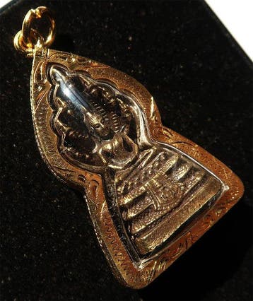 Gouden reliquiar van Boeddha en de Nagas – Schild der