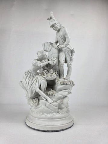 sculptuur, Grabde gruppo Biscuit - 37 cm - koekje