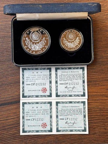 Zuid-Korea. 5000, 10.000 Won 1988, Lote de 2 Moedas