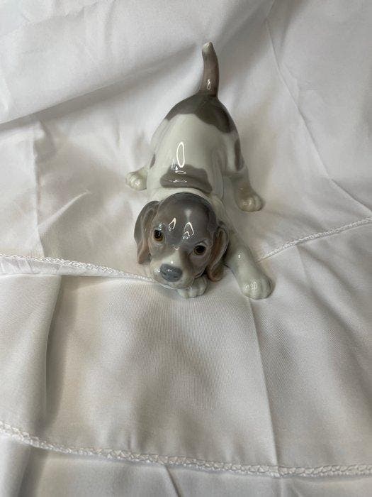 Lladró - sculptuur, Perro retozón - 11 cm - Porselein, Antiek en Kunst, Antiek | Glaswerk en Kristal