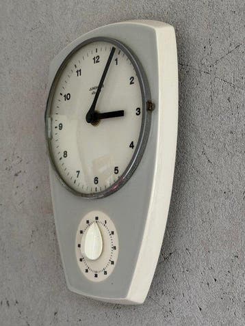 Wandklok - Junghans - Mid-century modern Porselein -