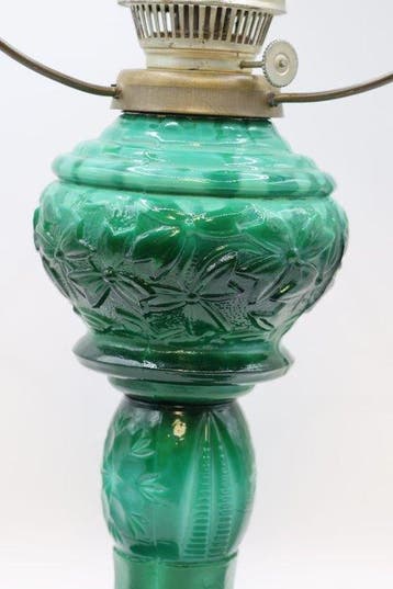 Heinrich Hoffmann - Petroleumlamp - Malachite Glass - Art
