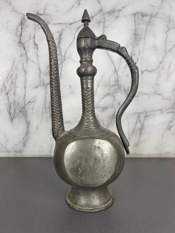 Kruik - Qajar getinnd koper waterkan (Aftaba) met, Antiek en Kunst