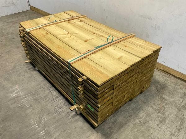 Veiling - 160x Midden-Europees Vuren plank fijnbezaagd 179,5, Bricolage & Construction, Bois & Planches
