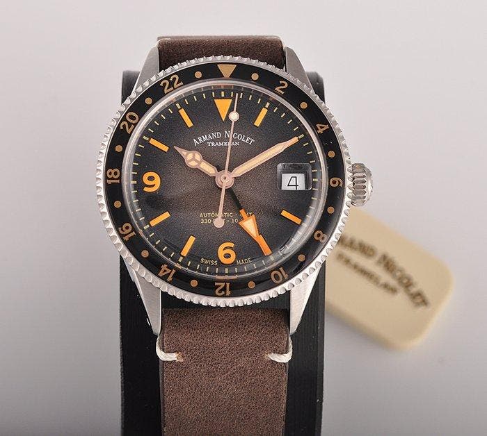 Armand Nicolet - VS1 GMT - Zonder minimumprijs - A506ANAA, Bijoux, Sacs & Beauté, Montres | Hommes