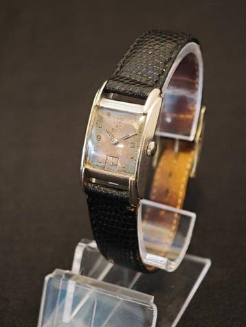 Omega - Tank Art Deco Cal. T17 - Zonder minimumprijs -, Handtassen en Accessoires, Horloges | Heren, Nieuw