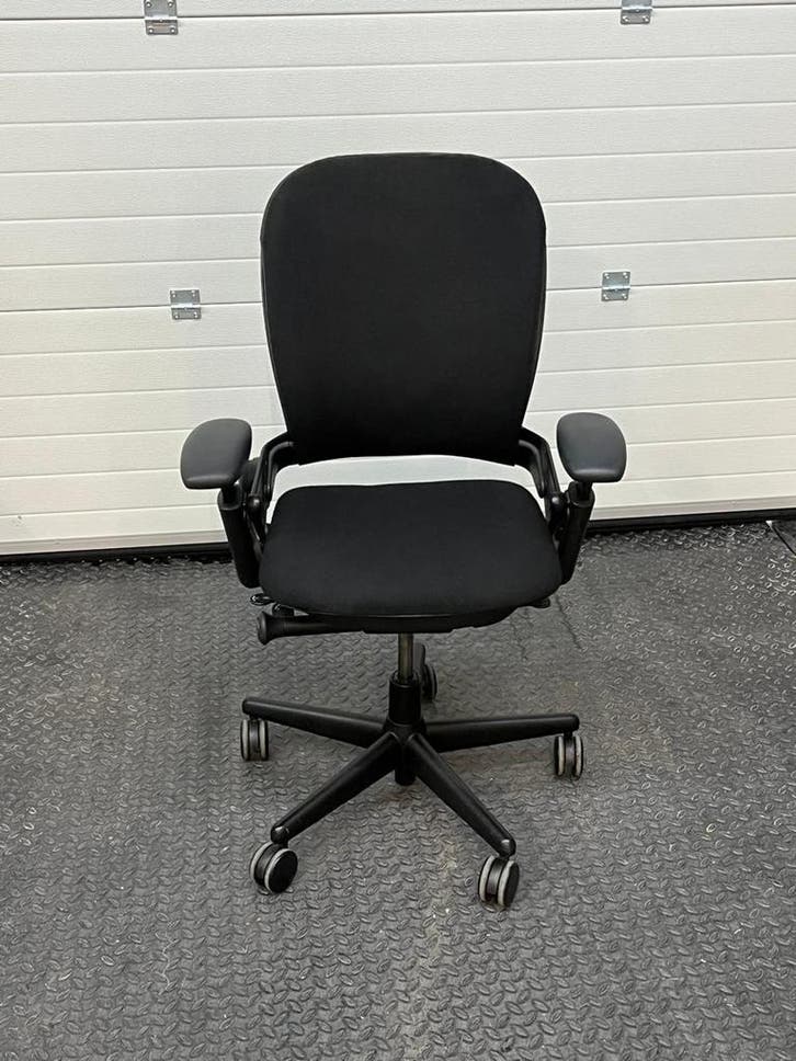 Steelcase Leap V1 - Bureaustoel - Voorzien Van Nieuwe stof, Huis en Inrichting, Bureaustoelen, Bureaustoel, Zwart, Zo goed als nieuw