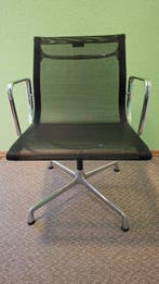 Vitra - Charles & Ray Eames - Chaise - EA108 - Aluminium,