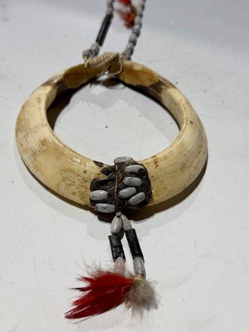 Prachtig stuk tribale sieraden van de Asmat - Asmat -, Antiek en Kunst