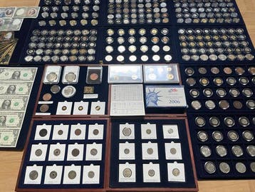Wereld. Lot de 297 monnaies du Monde dont Or et argent,