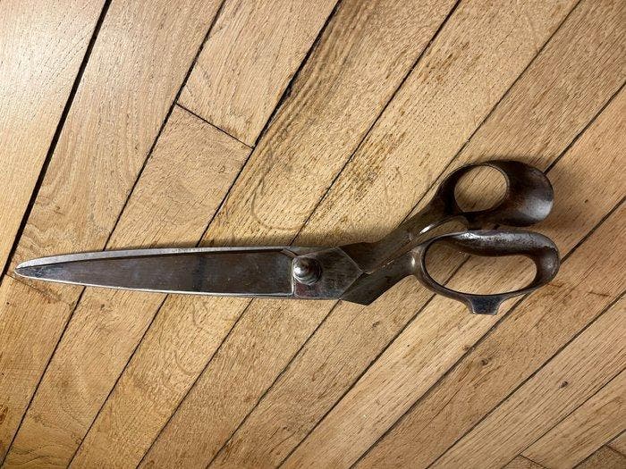 Nogent - Schaar - Metaal, Antiek en Kunst, Curiosa en Brocante