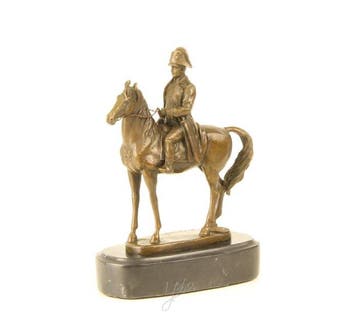 sculptuur, Napoleon Bonaparte on Horseback – Striking Bronze