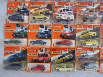 Matchbox 1:64 - Voiture miniature (40) - Citroën 2 cv,, Nieuw