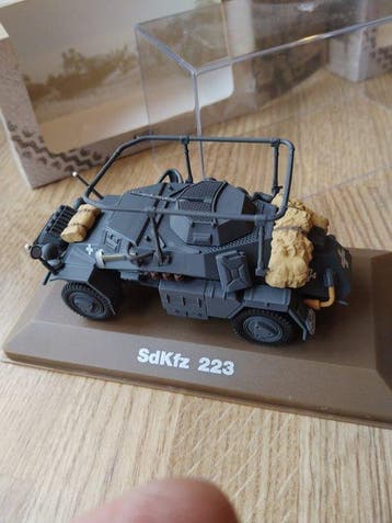 Atlas 1:43 - Voiture miniature (4) - Sdkfz 223; Horch Kfz