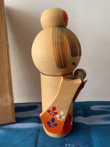sculptuur, Kokeshi dolls - 22.5 cm - Hout