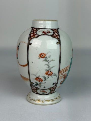 Yongzheng-Qianlong-periode Famille Rose Lotuszaadpot met