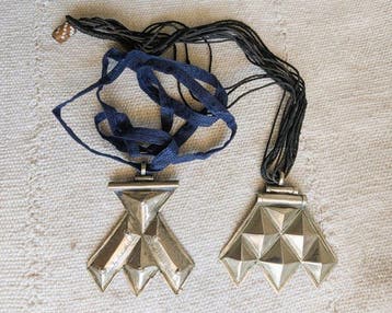 Metaal, leer, schelpen... - Amulet - (x4) Touareg Niger