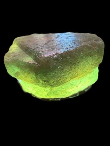 Saffier Super zeldzame groene saffier. 50 ct. hexagonaal,, Verzamelen