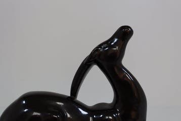 Beeld, Liggende antiloop - 20 cm - Aardewerk, Antiquités & Art