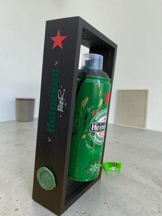 WASE - Speelgoed figuur AÉROSOL SPRAY HEINEKEN 19/100 -, Antiquités & Art, Art | Objets design