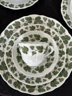 Hutschenreuther - SPEISE- + KAFFEE-SERVICE / WEINLAUB -