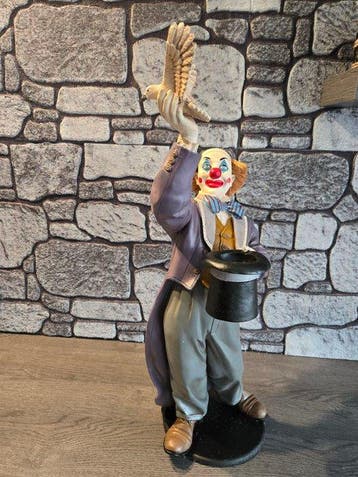 Jun Asilo Filipijnen - Jun Asilo 2 beelden - Beeld, Clown