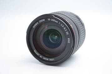 Sigma AF Zoom 18-200mm F3.5-6.3 DC for Nikon F Objectif, Nieuw