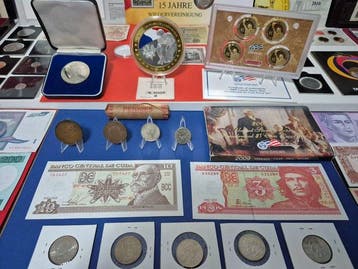 Wereld. World coins, incl. silver, banknotes, proof sets,