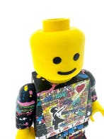 Koen Betjes (1992) - LEGO Street Figure - Homage to Banksy