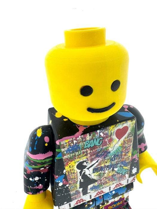 Koen Betjes (1992) - LEGO Street Figure - Homage to Banksy, Antiquités & Art, Art | Objets design