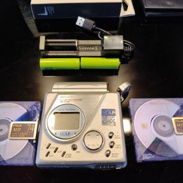 Sharp - MD-MT99 Lecteur-enregistreur de MiniDiscs portable, TV, Hi-fi & Vidéo