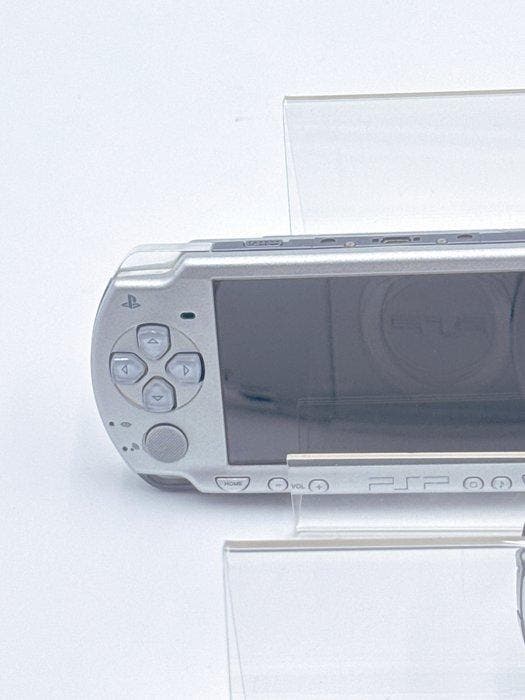 Sony - Sony PSP-2000 Silver Console Lot of 5 Power On, Games en Spelcomputers, Spelcomputers | Overige Accessoires