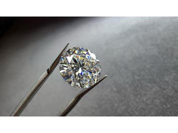 Veiling - Moissanite briljant 5.00 crt ( GRA gecertificeerd