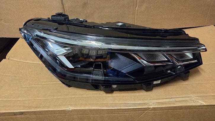 Koplamp VW Passat B9 3J LED Origineel Rechts 3J1941030, Autos : Pièces & Accessoires, Éclairage, Envoi